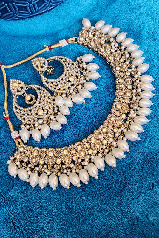 4 Piece Pearl Majesty Gold Jewelry Set