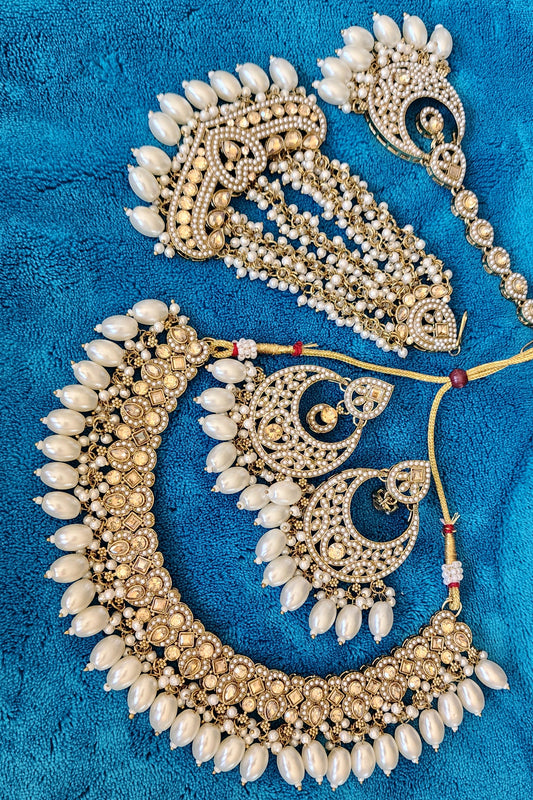 4 Piece Pearl Majesty Gold Jewelry Set